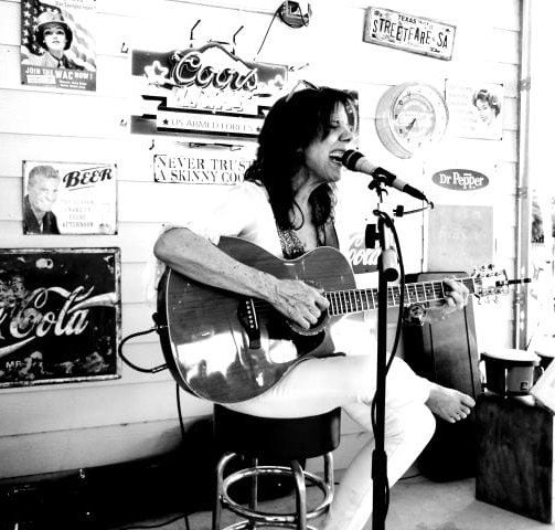 Katrina Performing at Streetfare SA